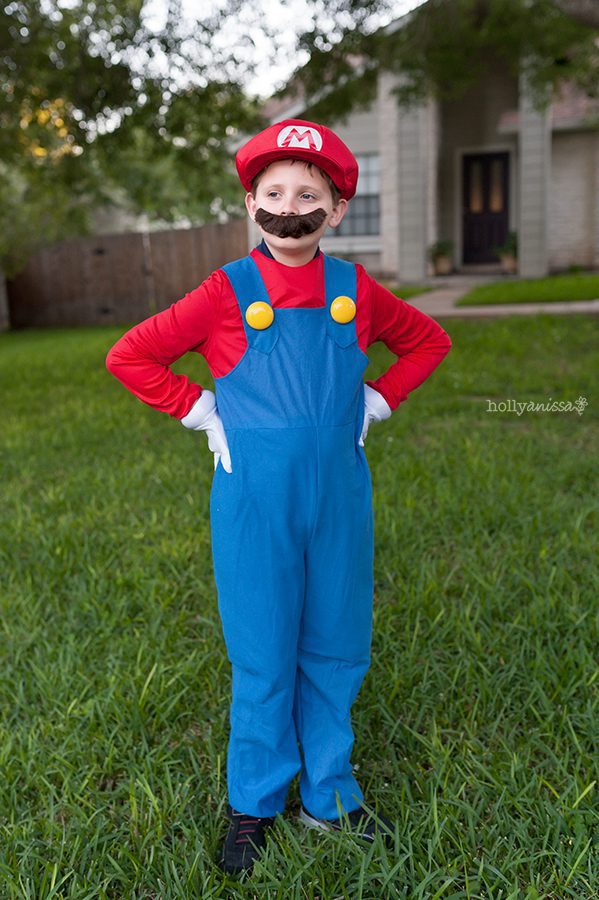 Austin lifestyle child boy costume Halloween photographer